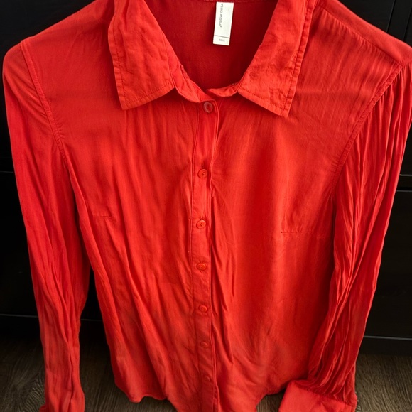 Vero Moda red blouse. - Picture 3 of 3